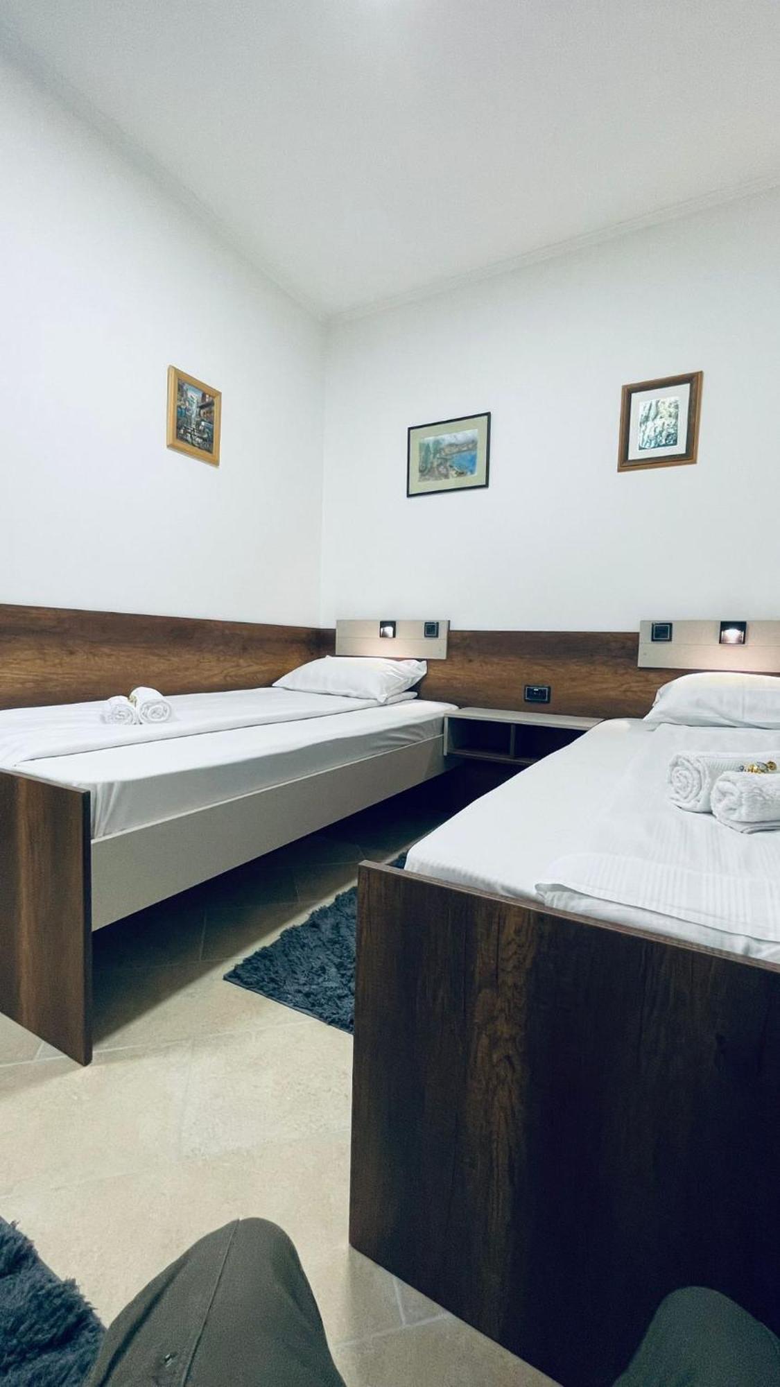 Kollar D Guest House - Prenociste Rooms Subotica Exterior foto