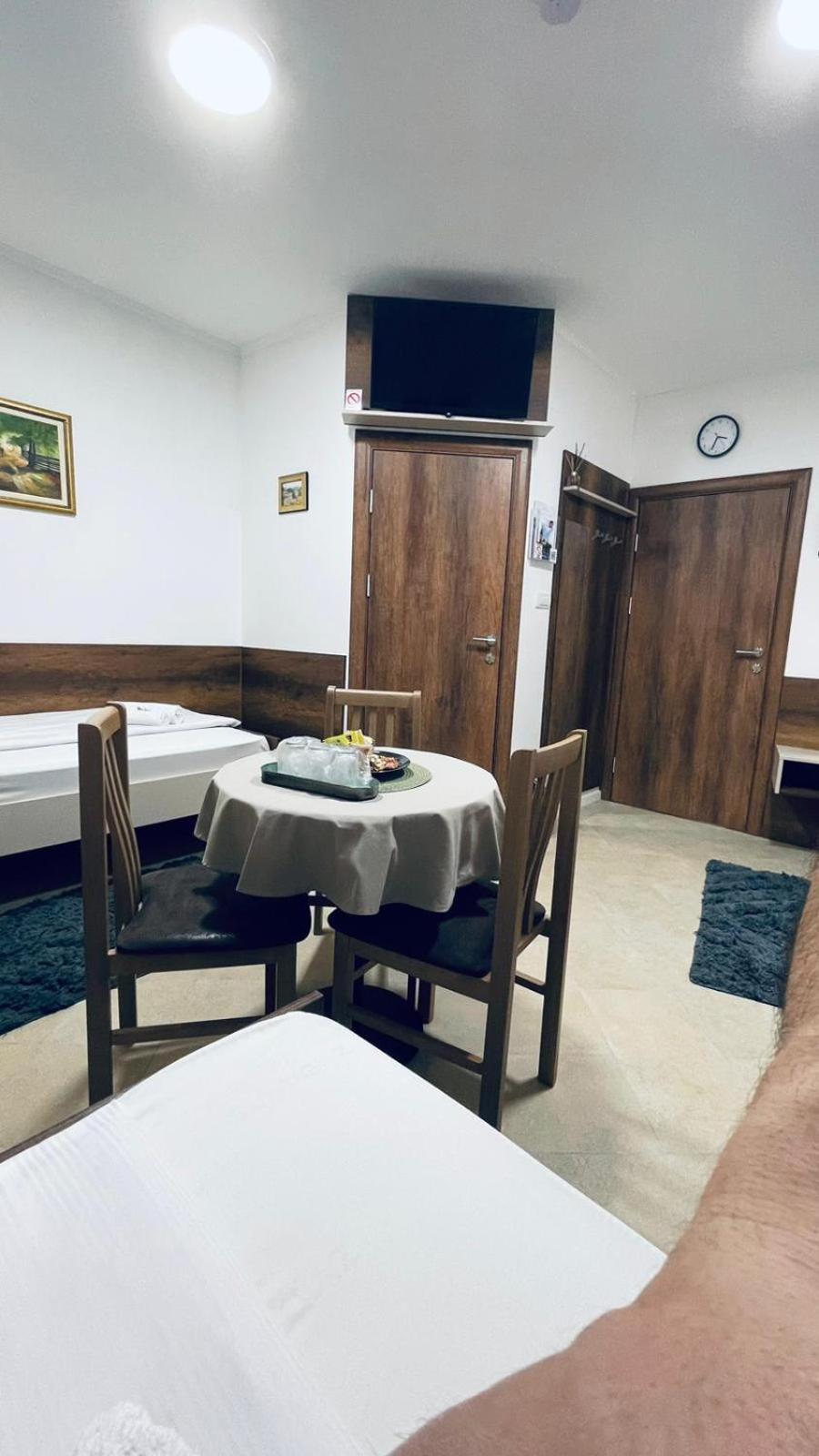 Kollar D Guest House - Prenociste Rooms Subotica Exterior foto