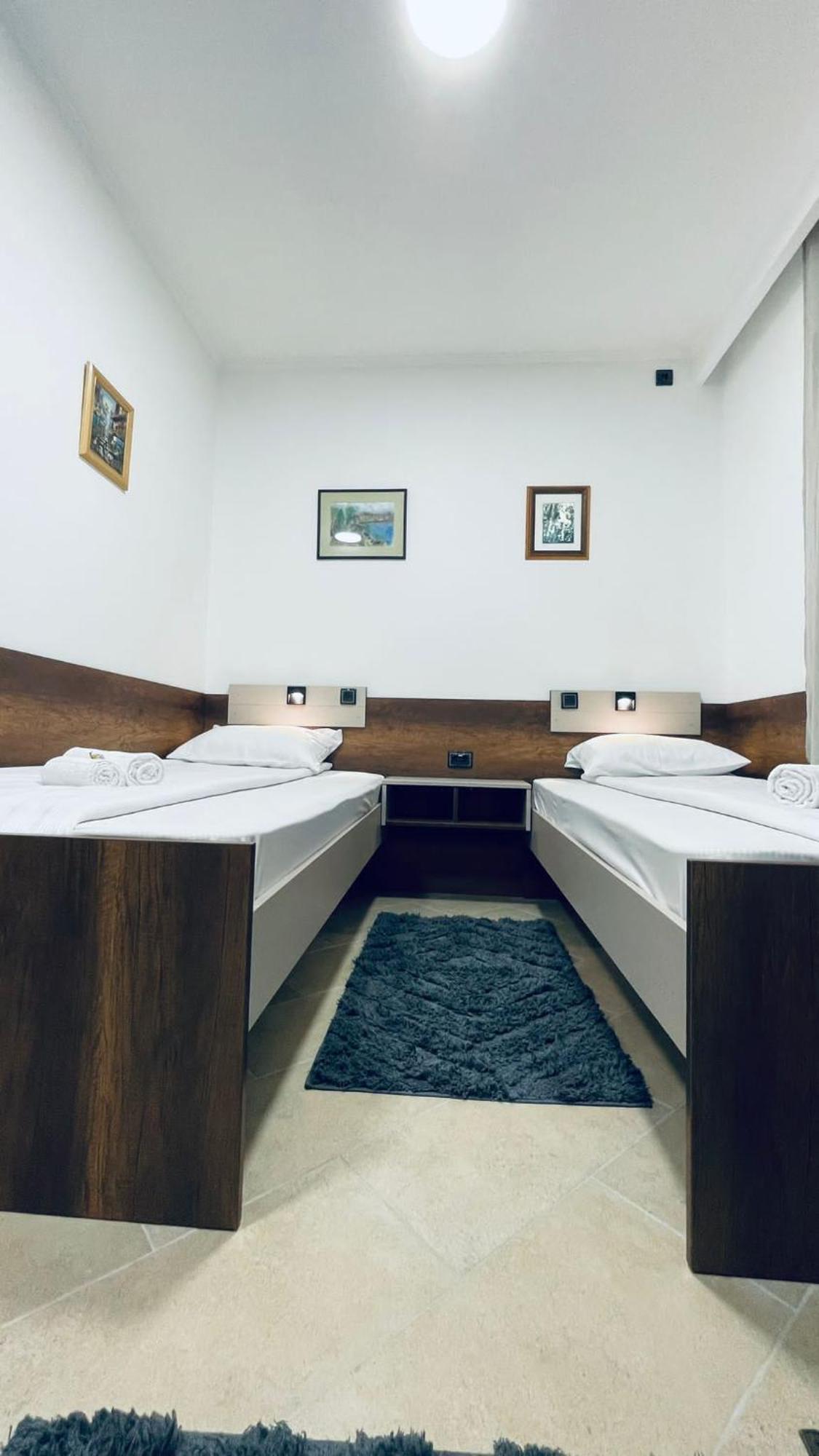 Kollar D Guest House - Prenociste Rooms Subotica Exterior foto